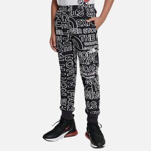 The North Face Kids Base Camp AOP
Fleece Jogger Pants, Black & White